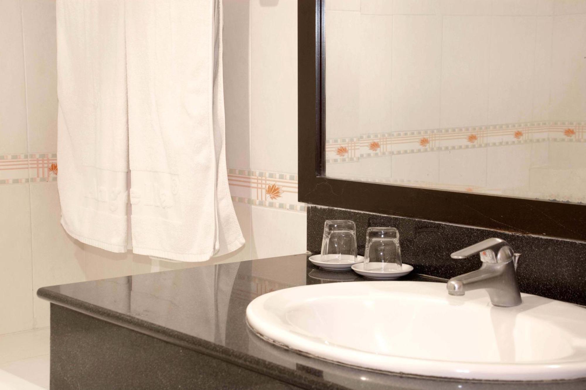Angella Hotel Nha Trang Extérieur photo